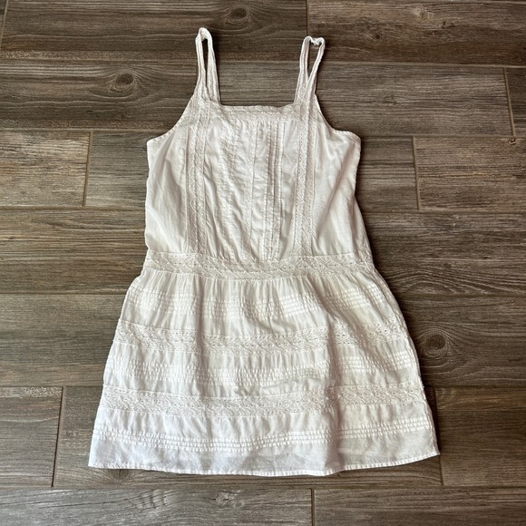 aerie Dresses & Skirts - Aerie White Embroidered Lace Trim‎ Mini Dress Sleeveless Casual XS/TP